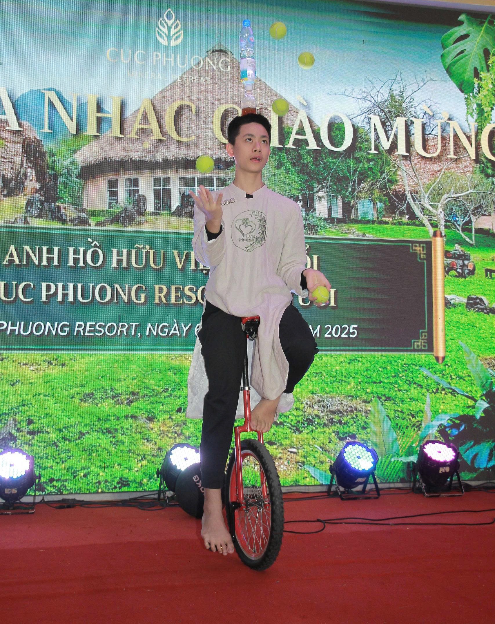 MQHE - RE-ENGINEERING HUMAN CAPITAL