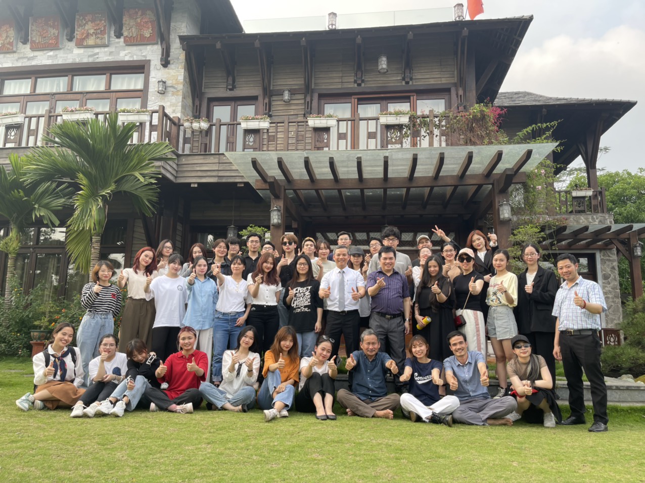 TeamBuilding - Trường Quốc tế Đại học Quốc gia Hà Nội