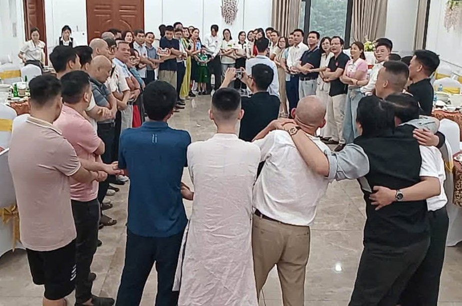 T&Acirc;M VIỆT 25 NĂM - VỀ LẠI B&Ecirc;N NHAU - TỤ VỀ C&Ugrave;NG B&Ugrave;NG PH&Aacute;T