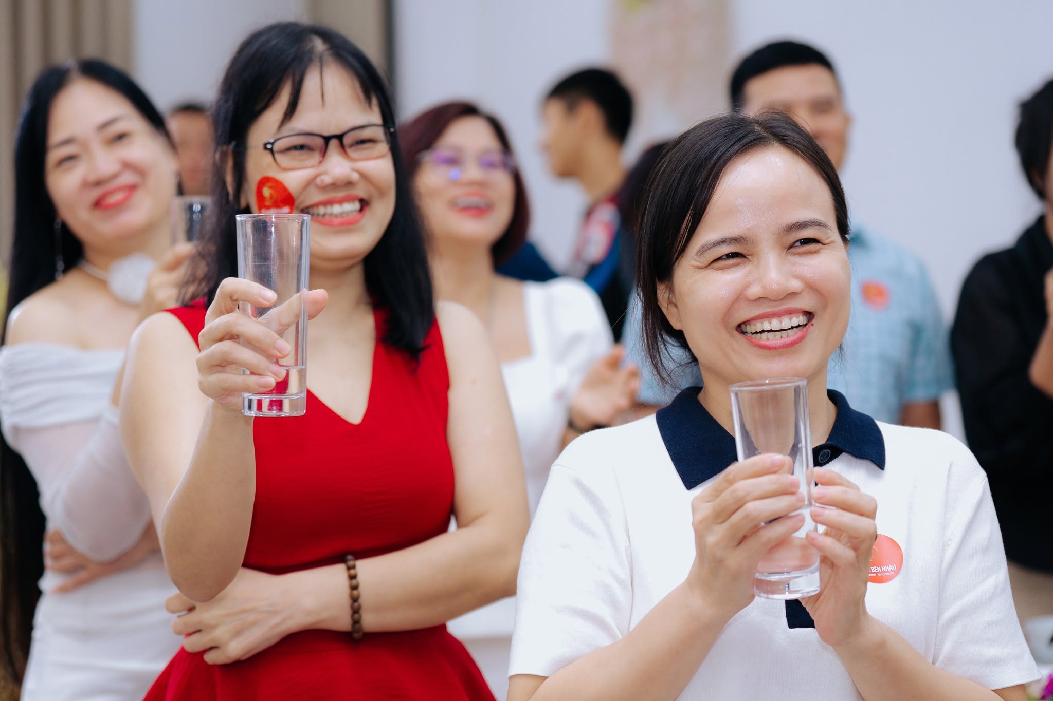 T&Acirc;M VIỆT 25 NĂM - VỀ LẠI B&Ecirc;N NHAU - TỤ VỀ C&Ugrave;NG B&Ugrave;NG PH&Aacute;T