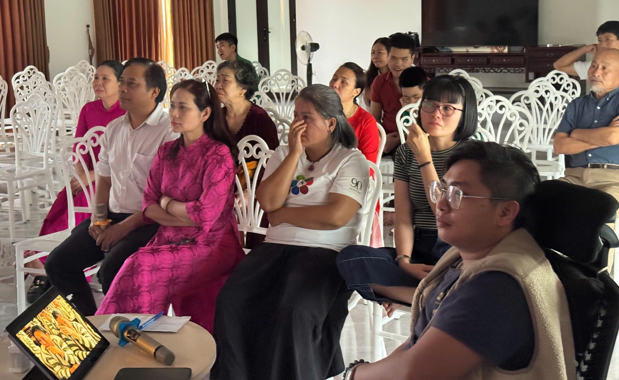 Bộ Phim Về Đa Kỷ Lục Gia Thế Giới Guinness Khắc Hưng Tại Chupa Retreat, Ba V&igrave;, HN