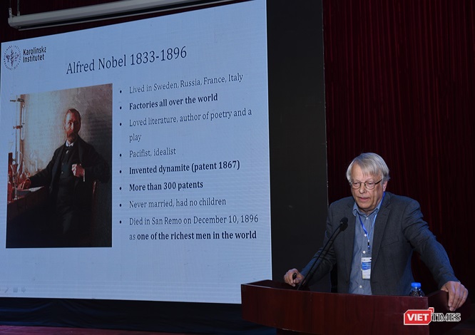 TS Phan Quốc Việt phát biểu tại hội thảo  GIN - Nobel 2019