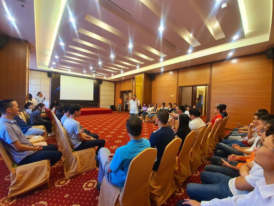 Văn hóa Giao tiếp Ứng xử - God Team