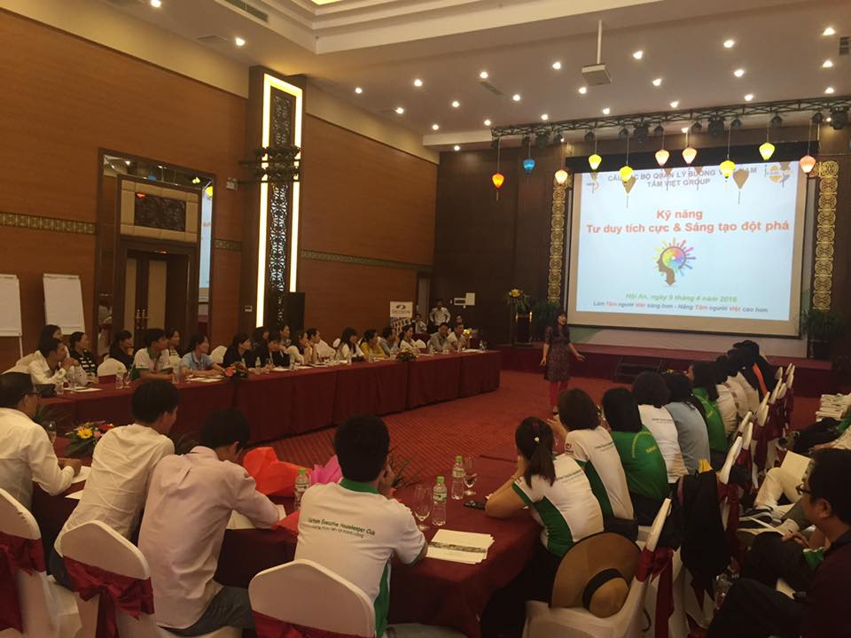 Kỹ năng Tư duy tích cực và sáng tạo đột phá + Team Building cho hiệp hội buồng phòng Miền Trung