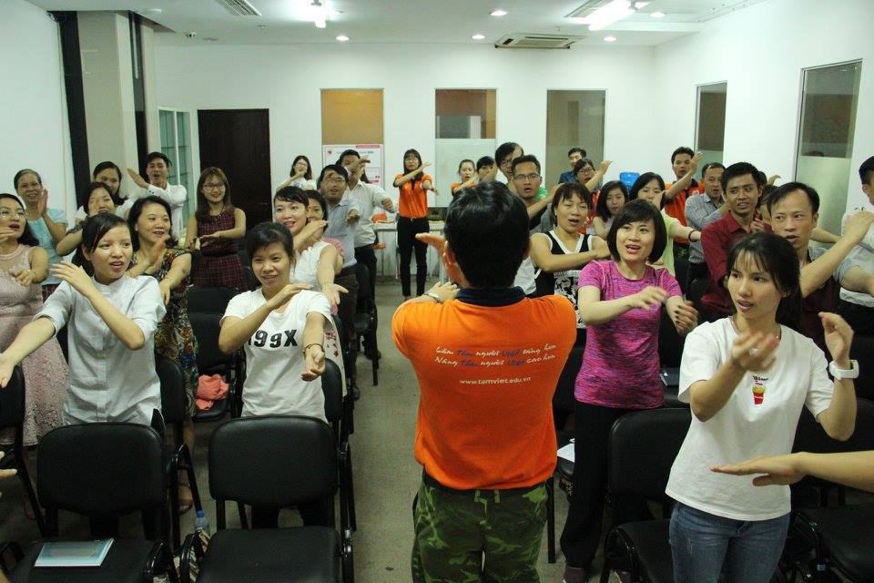 Xây dựng nhân hiệu LÃNH ĐẠO cho cộng đồng NLP