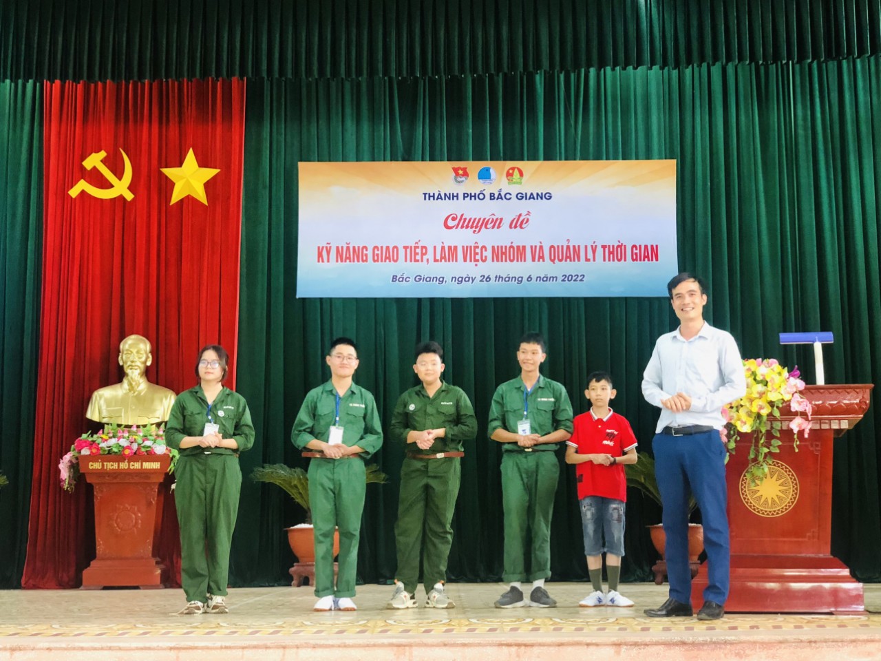 Thành Đoàn Bắc Giang - Kỹ năng Giao tiếp, Nhận thức bản thân, Làm việc đồng đội