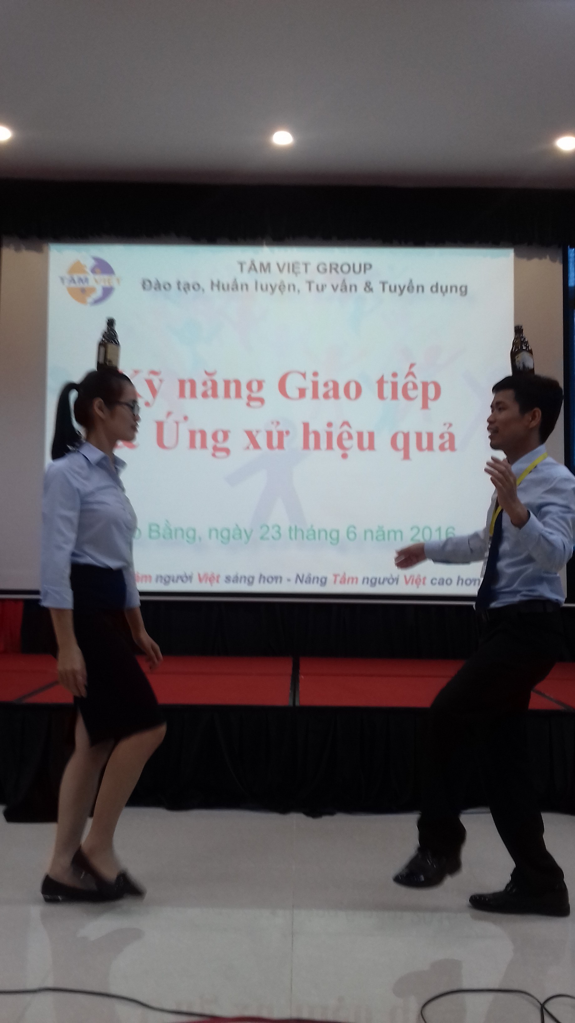 Đào tạo Kỹ năng giao tiếp công sở- Bảo hiểm xã hội tỉnh Cao Bằng
