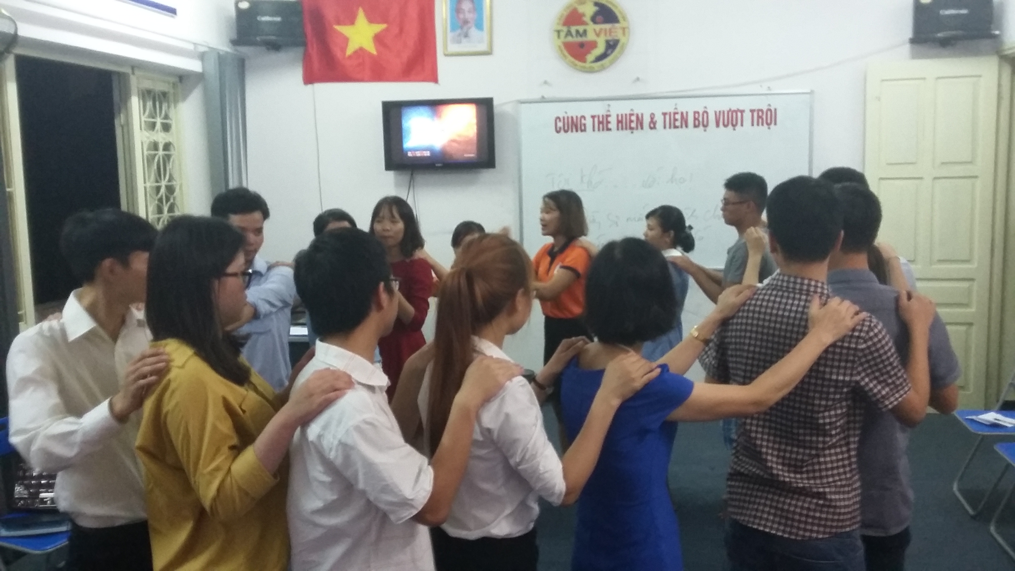 Kỹ năng giao tiếp và ứng xử hiệu quả