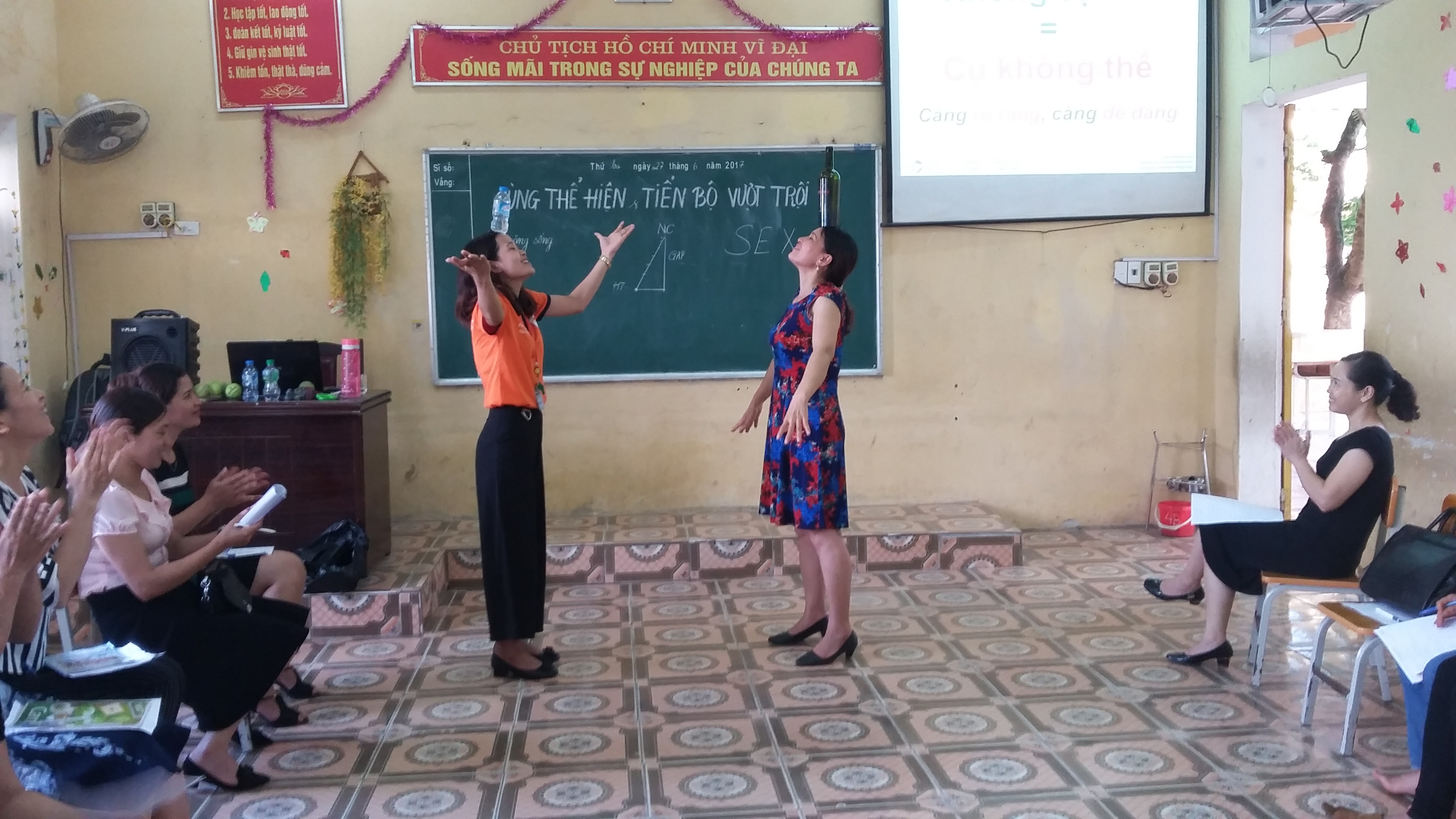 Kỹ năng giảng dạy kỹ năng sống cho Giáo viên trường Tiểu học Đông Quang, Ba Vì, Hà Nội