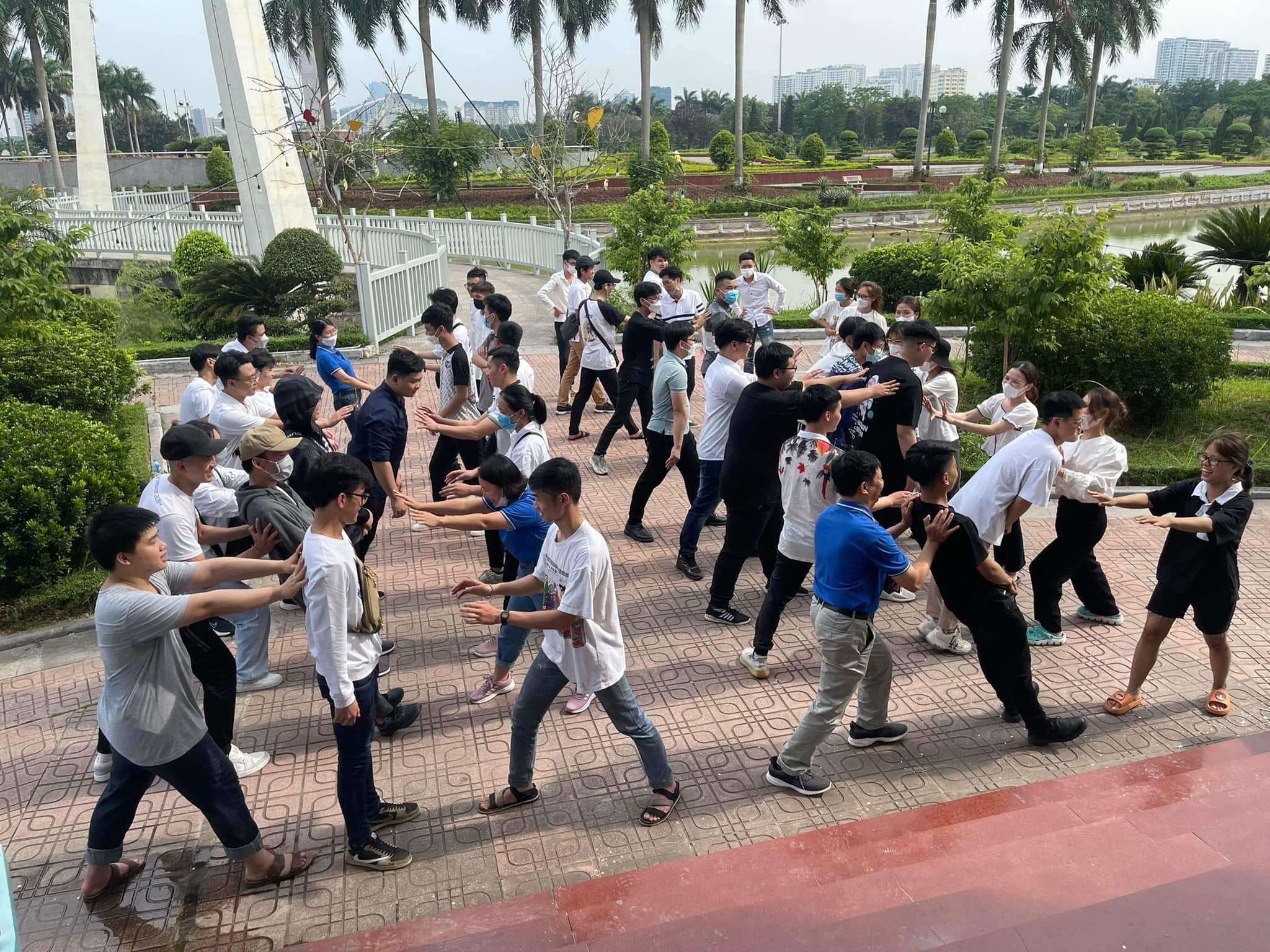 Quản trị Dòng năng lượng Đồng đội Dịch chuyển Đẳng cấp - Khoa CNTT, ĐH Sư phạm Kỹ thuật Nam Định.