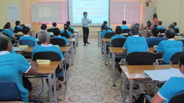 Đào tạo Kỹ năng giao tiếp và ứng xử hiệu quả tại trung tâm hợp tác Việt Hàn