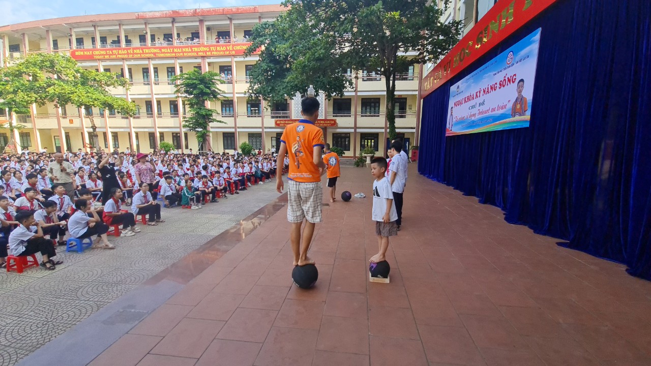 Tâm Việt Lào Cai -Kỹ năng sống cho học sinh