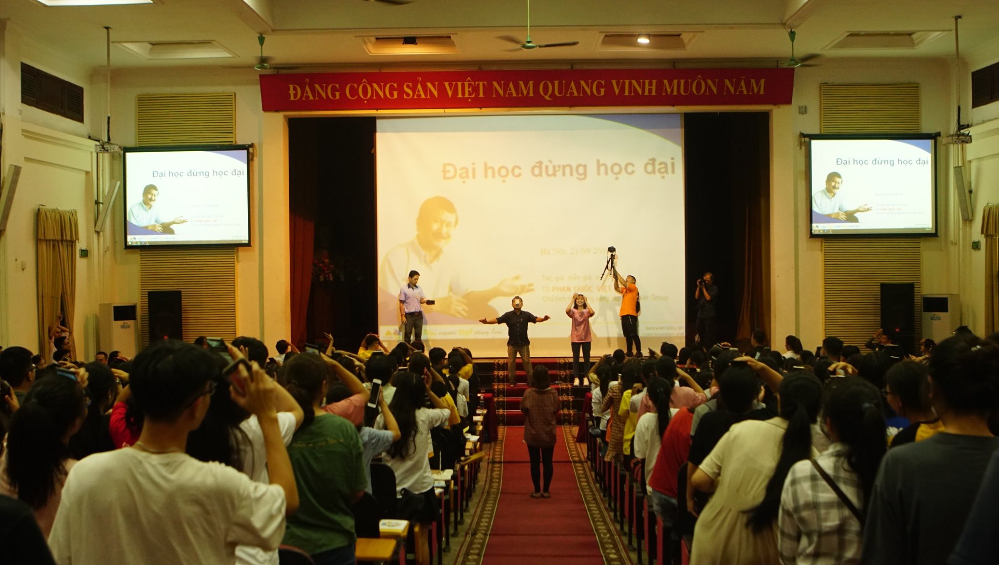 Buổi Workshop: Đại học dừng học đại tại trường Kinh tế Quốc Dân