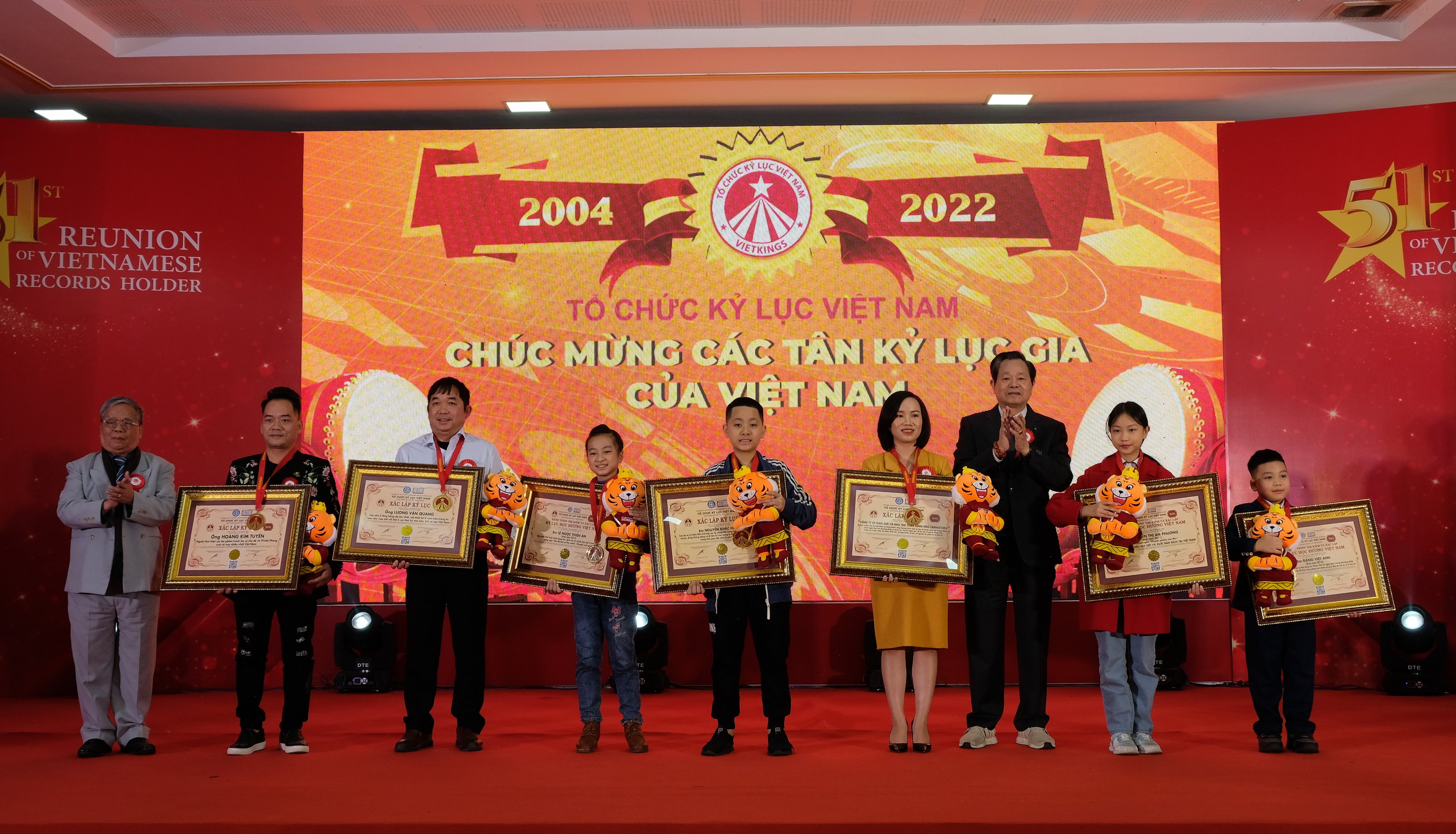 Metamorphosis of Education: A Profound Exploration into Khac Hung's Journey from Proactive Self-Talent Cultivation to Automatic Disability Elimination