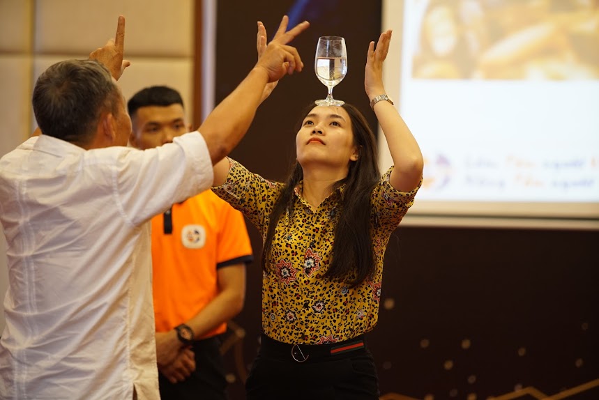 Văn hóa Giao tiếp Ứng xử - God Team