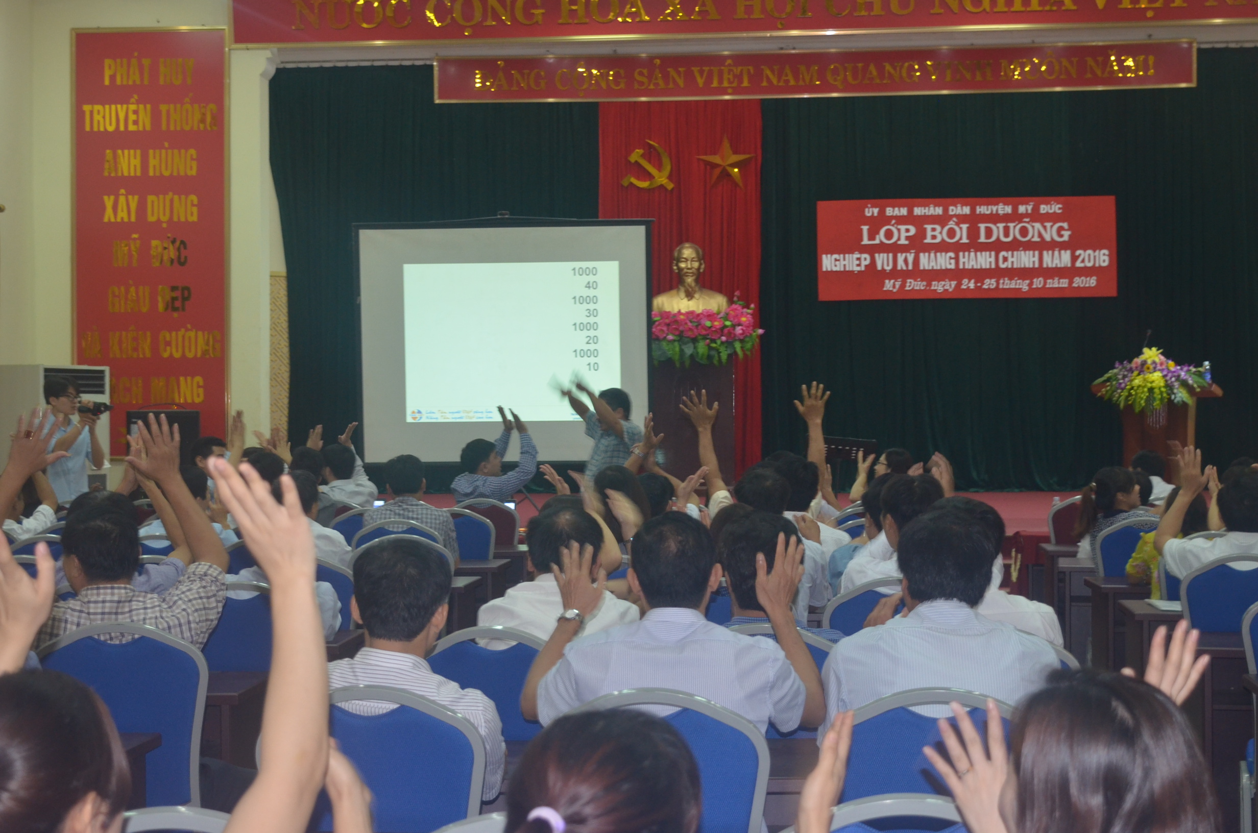 Bồi dưỡng nghiệp vụ và kỹ năng mềm UBND Mỹ Đức.