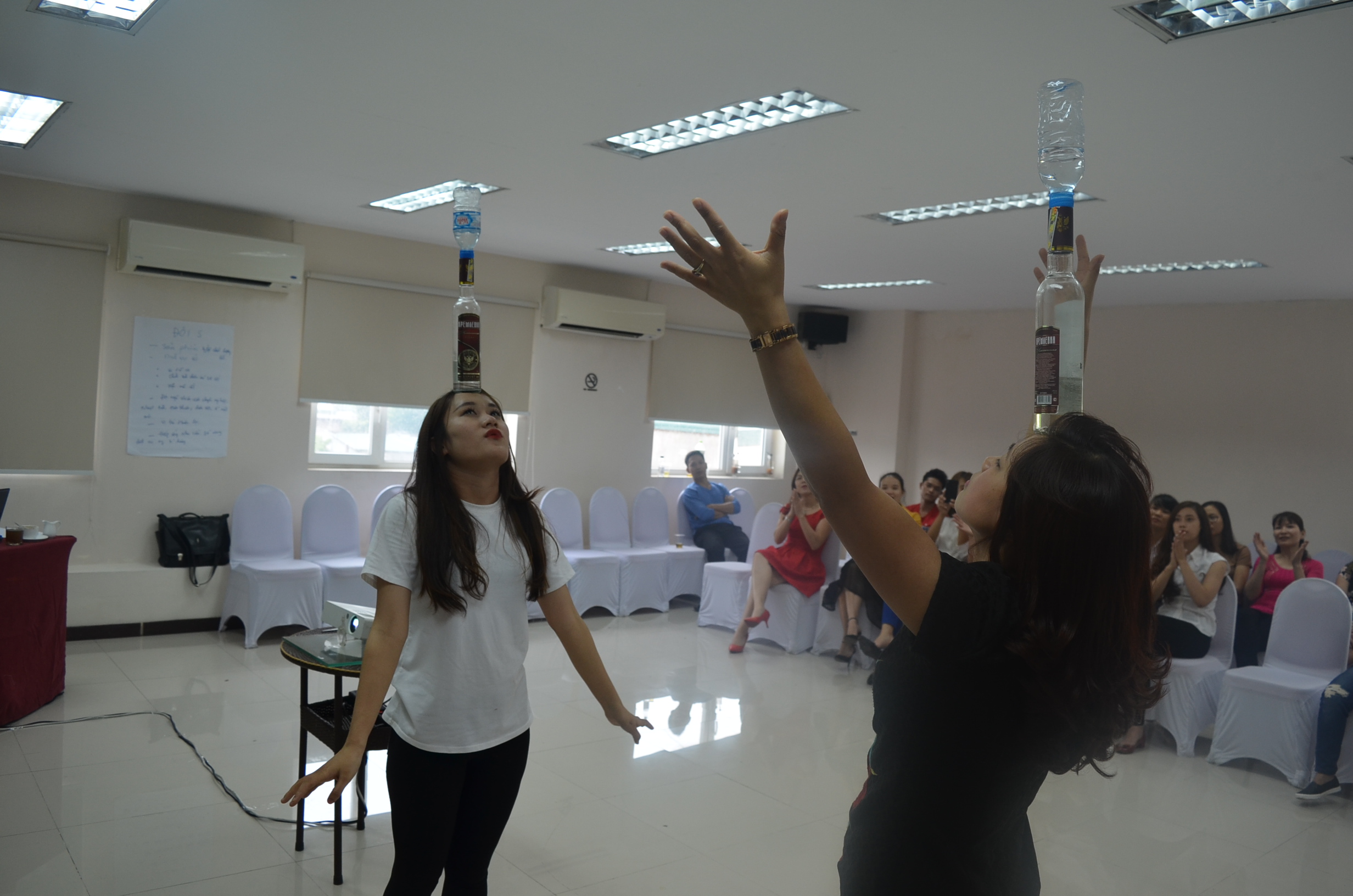 Tâm Việt đào tạo kỹ năng Dịch vụ khách hàng và làm việc đồng đội khóa thứ hai cho khách sạn Hồng Hà