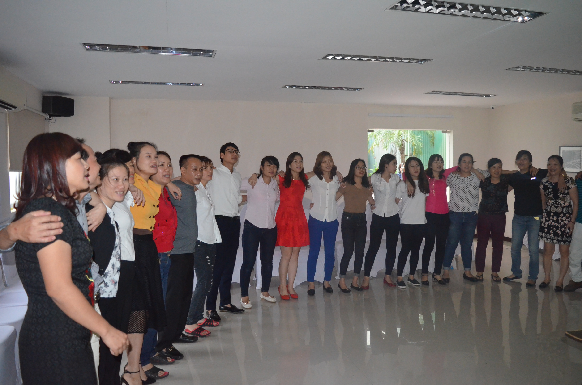 Tâm Việt đào tạo kỹ năng Dịch vụ khách hàng và làm việc đồng đội khóa thứ hai cho khách sạn Hồng Hà