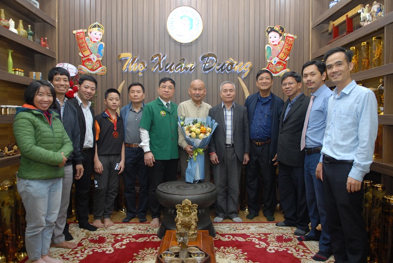 Lao đầu vào chỗ khó, tìm lối đi riêng U70 - TS Phan Quốc Việt dấn thân Nâng tầm Y Học Cổ Truyền Việt Nam