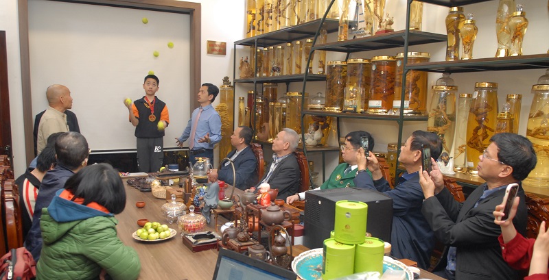 Lao đầu vào chỗ khó, tìm lối đi riêng U70 - TS Phan Quốc Việt dấn thân Nâng tầm Y Học Cổ Truyền Việt Nam