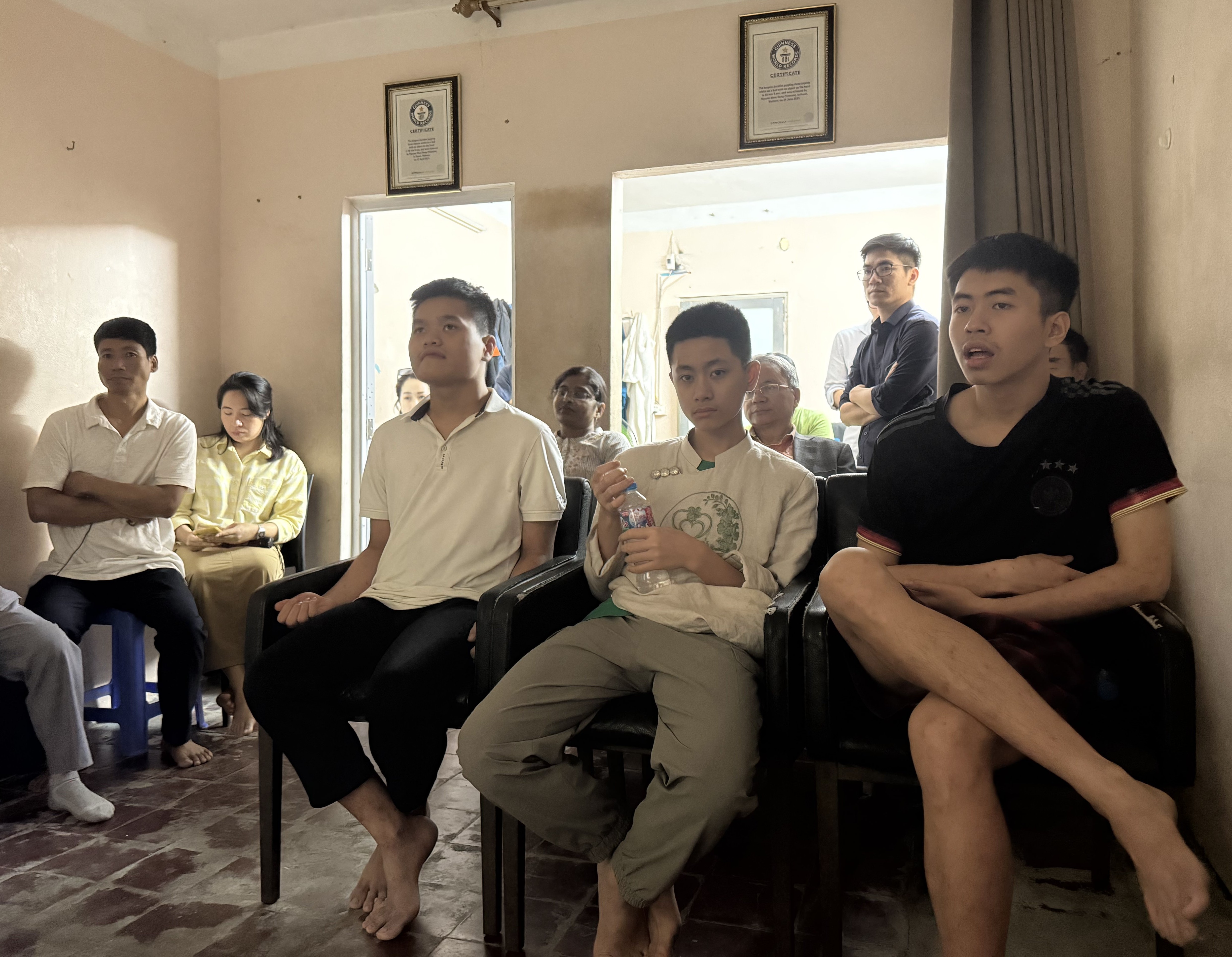 Buổi chiếu phim đặc biệt của ĐSQ Ấn Độ, nh&acirc;n th&aacute;ng thế giới nhận thức về tự kỷ tại T&acirc;m Việt