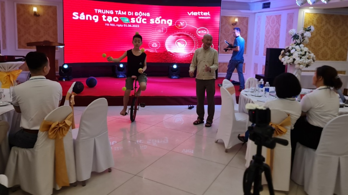 Viettel Telecom,Trung tâm Di động - Sáng tạo là Sức sống