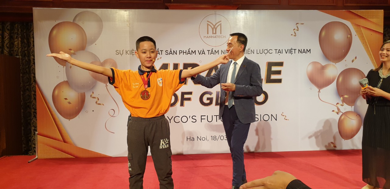 Kỳ tích Nguyễn Khắc Hưng - Trẻ tự kỷ nặng thành nghệ sỹ biểu diễn chính tại sự kiện ra mắt sản phẩm và tầm nhìn chiến lược Tập đoàn Đa quốc gia Mỹ
