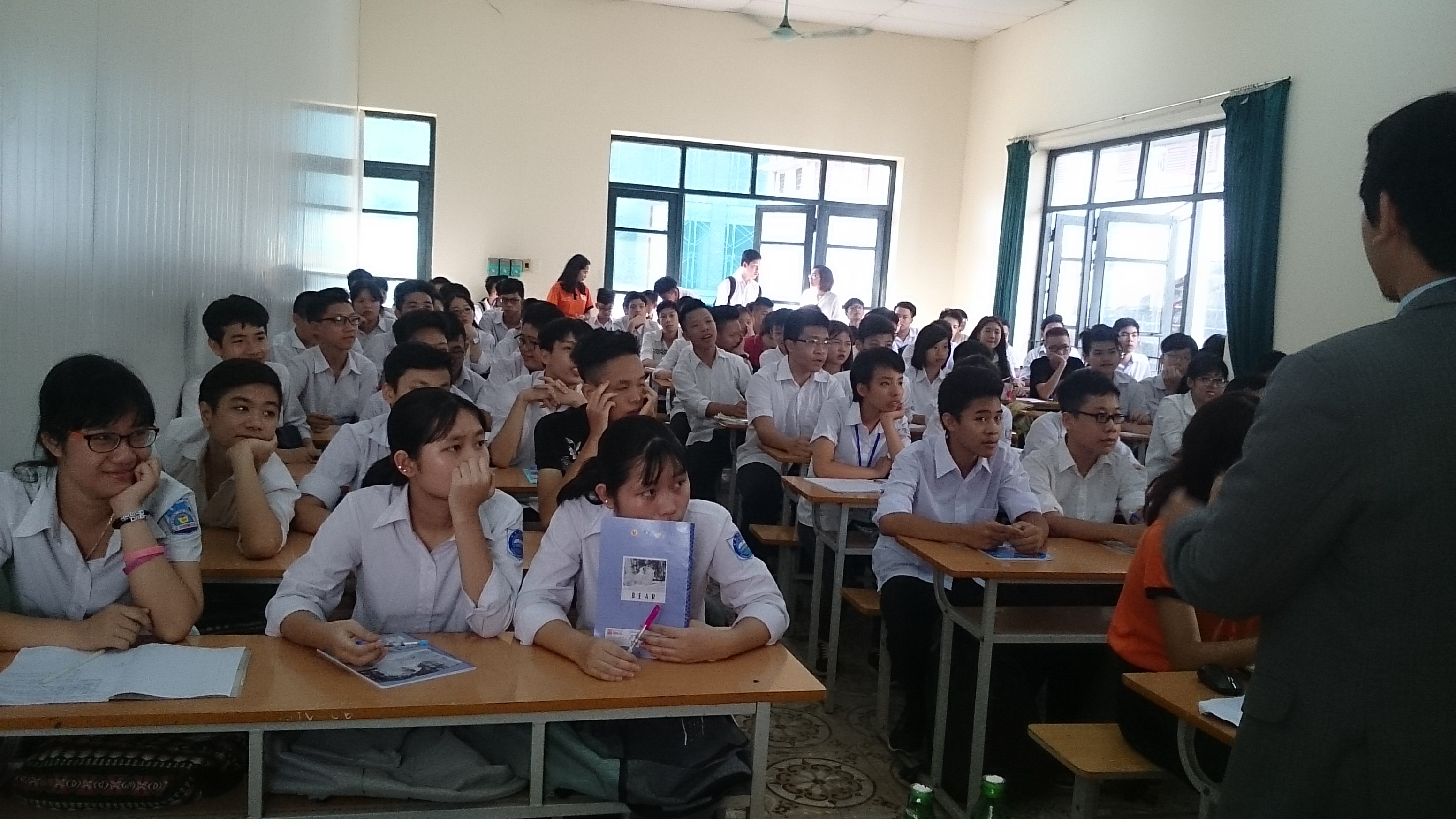 Kỹ năng giao tiếp và Kỹ năng sống
