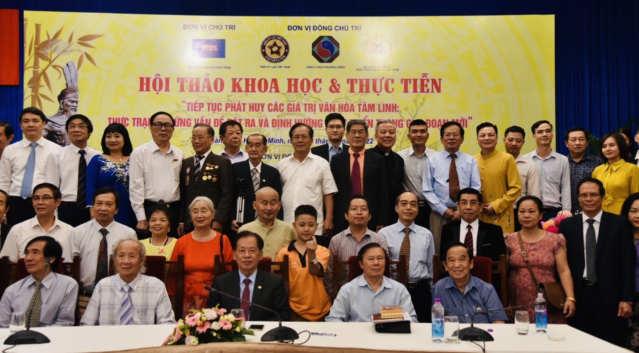 Hội thảo Khoa học & Thực tiễn_Viện những vấn đề phát triển