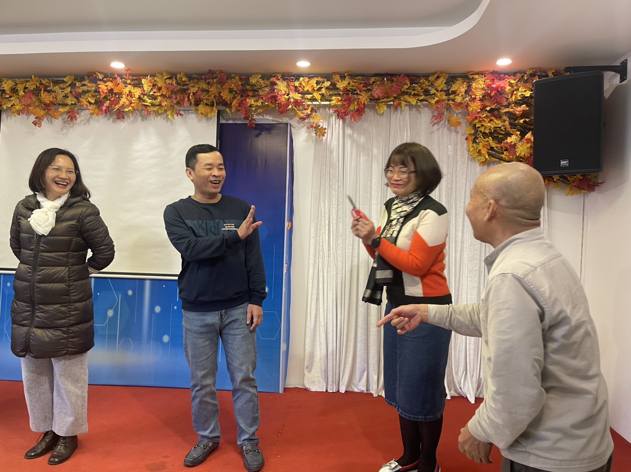 Phòng công chứng số 6 TP HN - Kỹ năng Giao tiếp & Chăm sóc Khách hàng