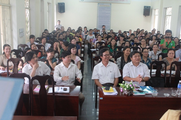 Tâm Việt tập huấn giảng dạy bộ sách 