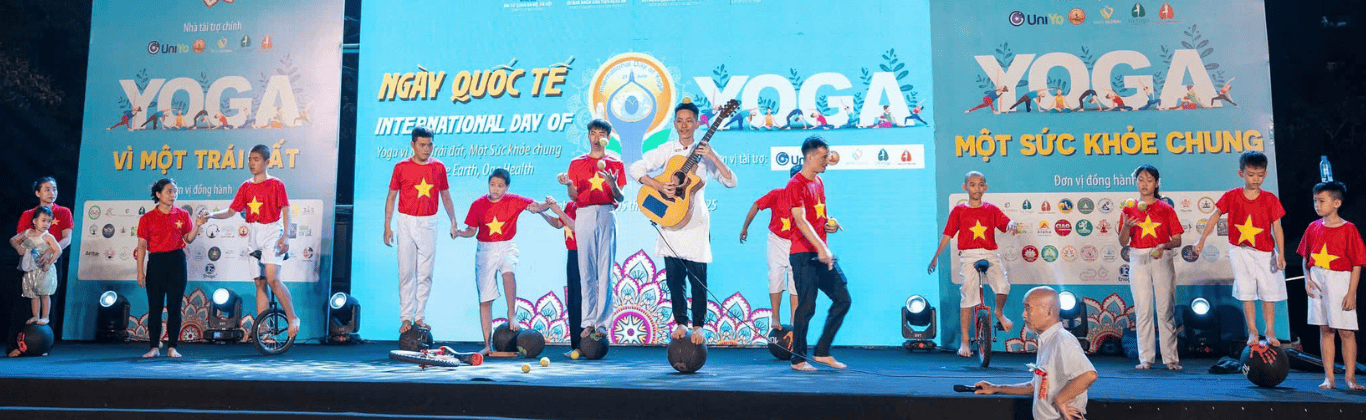 Yoga Vinh